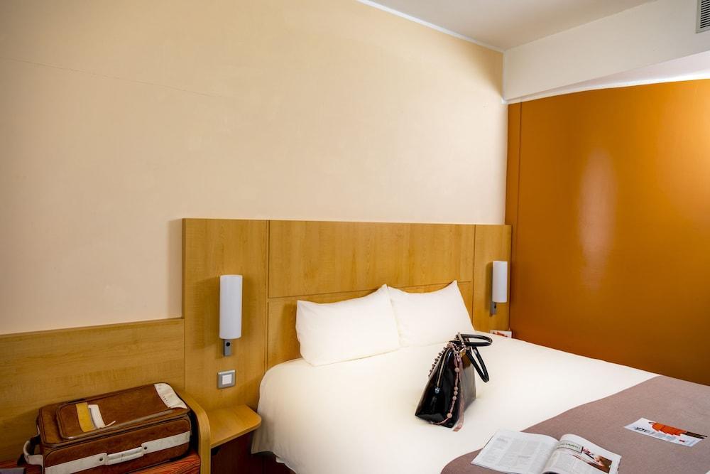 Ibis Malabo Hotel Exterior photo